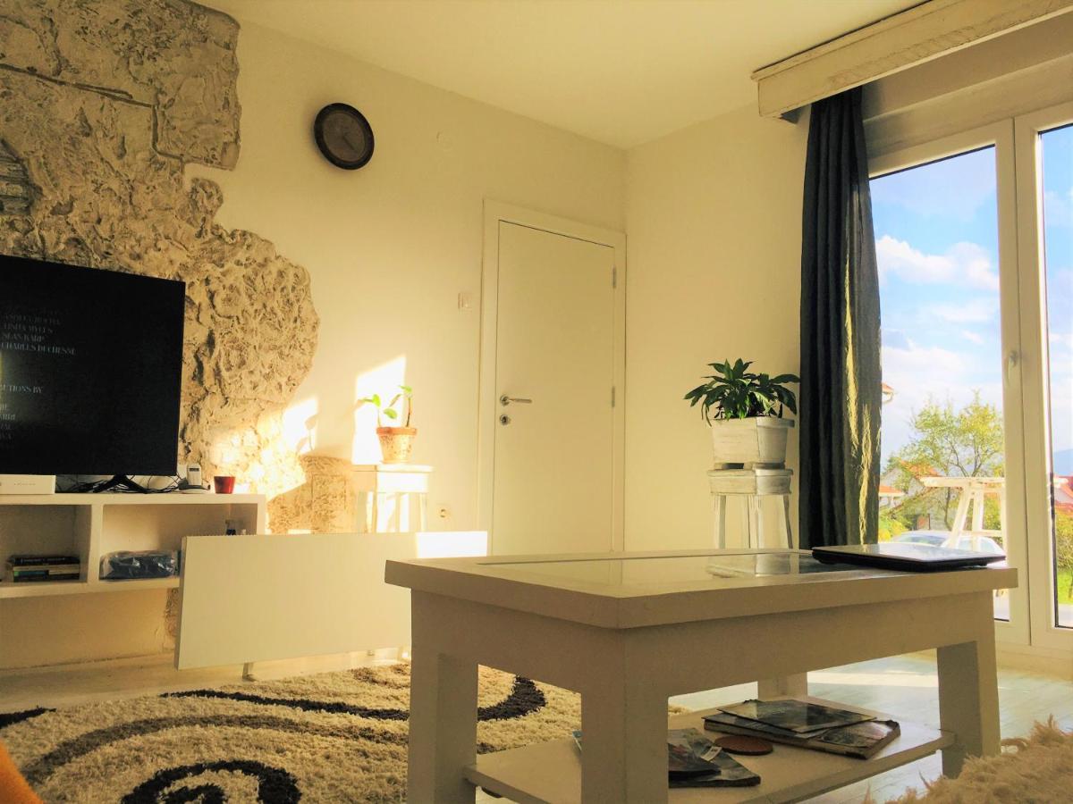 Ferienwohnung Mala Oaza Čačak Exterior foto