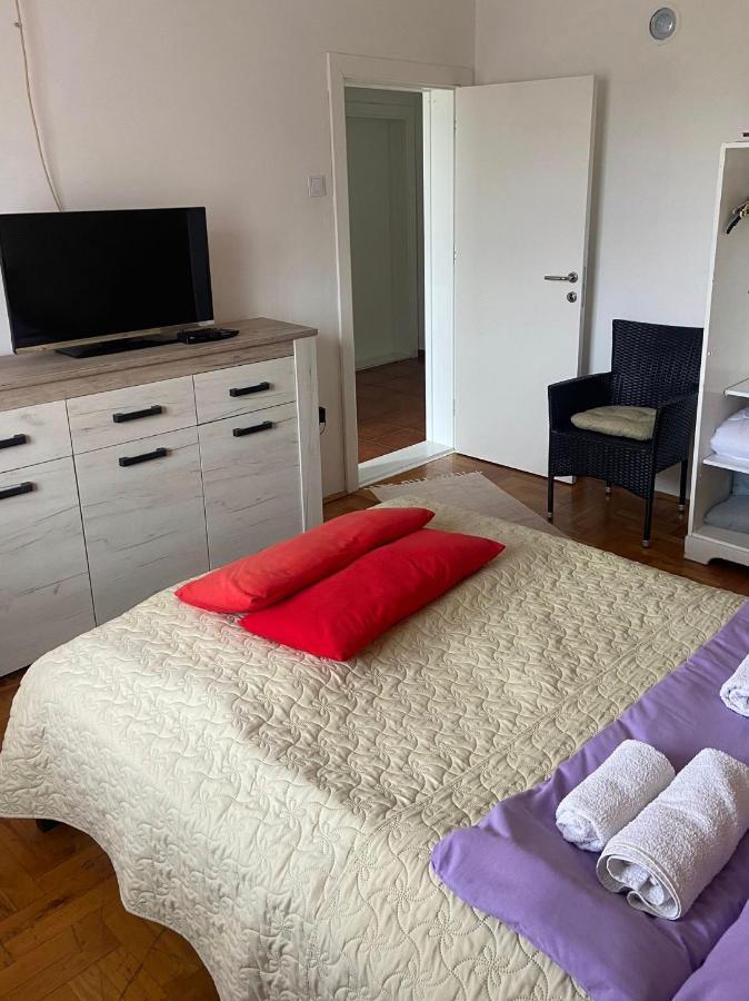 Ferienwohnung Mala Oaza Čačak Exterior foto